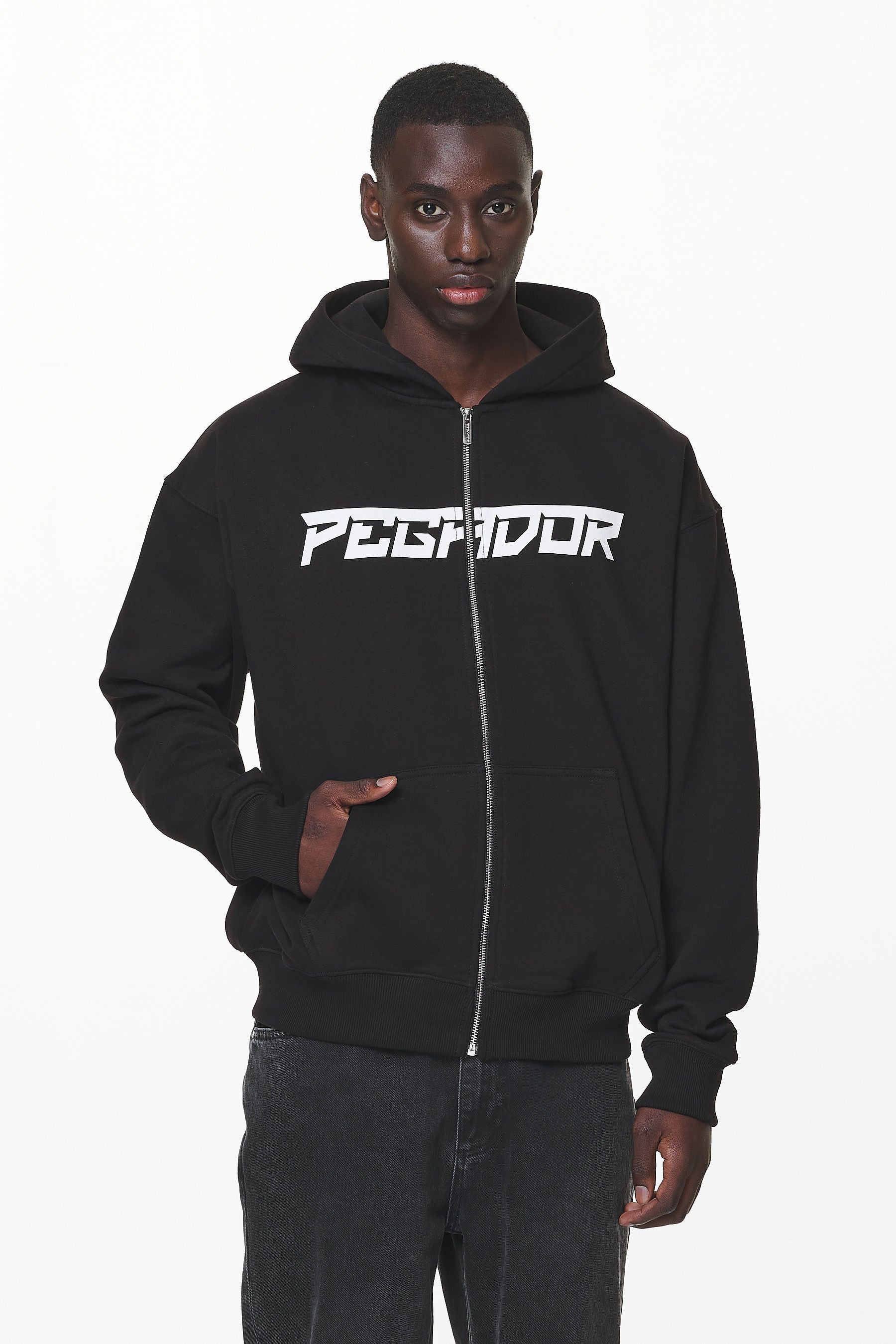 Pegador Donora Oversized Sweat Jacket Black Seitenansicht aus der Do not Disturb Kollektion für Herren