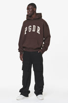 Pegador Layton Oversized Hoodie Washed Oak Brown Ganzkörper Bild aus der Do not Disturb Kollektion für Herren