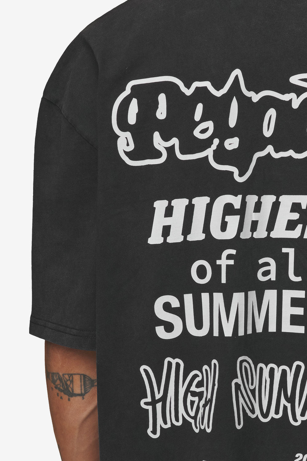 Pegador Denaud Oversized Tee Vintage Black Detailshot aus der High summer Kollektion für Herren