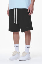 Pegador Logo Heavy Sweat Shorts Black Gum Seitenansicht aus der Last Minute Kollektion für Herren