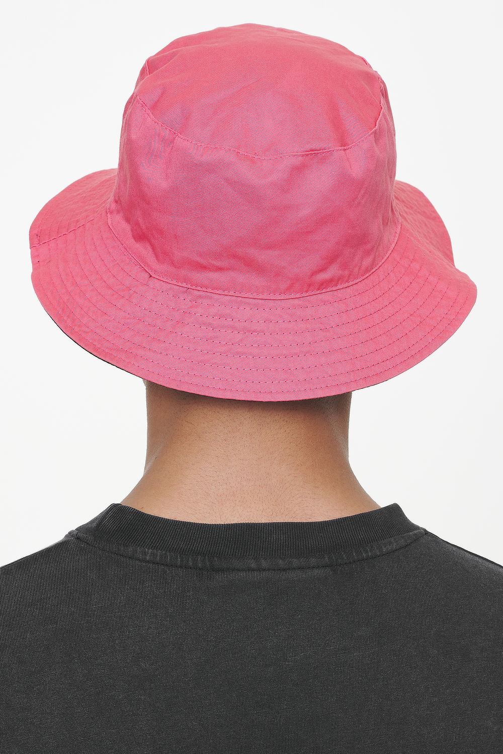 Pegador Juan Reversible Bucket Hat Black Strawberry Detailshot aus der Last Minute Kollektion für Herren