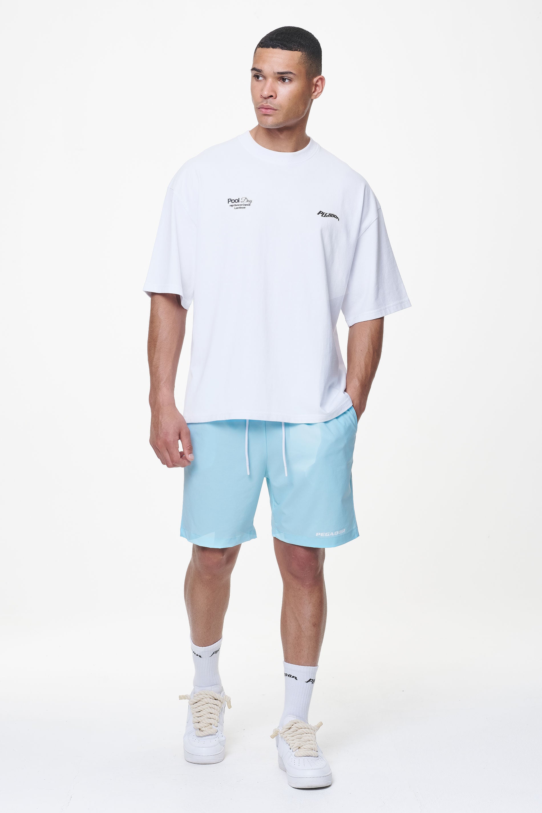 Pegador Logo Swim Shorts Riviera Blue Seitenansicht aus der Last Minute Kollektion für Herren