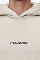 Pegador Colne Logo Oversized Hoodie Washed Light Beige Anthracite Detailshot aus der Most Alive Kollektion für Herren