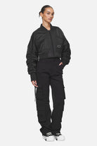 Pegador Tanami Wide Cargo Pants Black Ganzkörper Bild aus der Never Too Late Kollektion für DaHerren