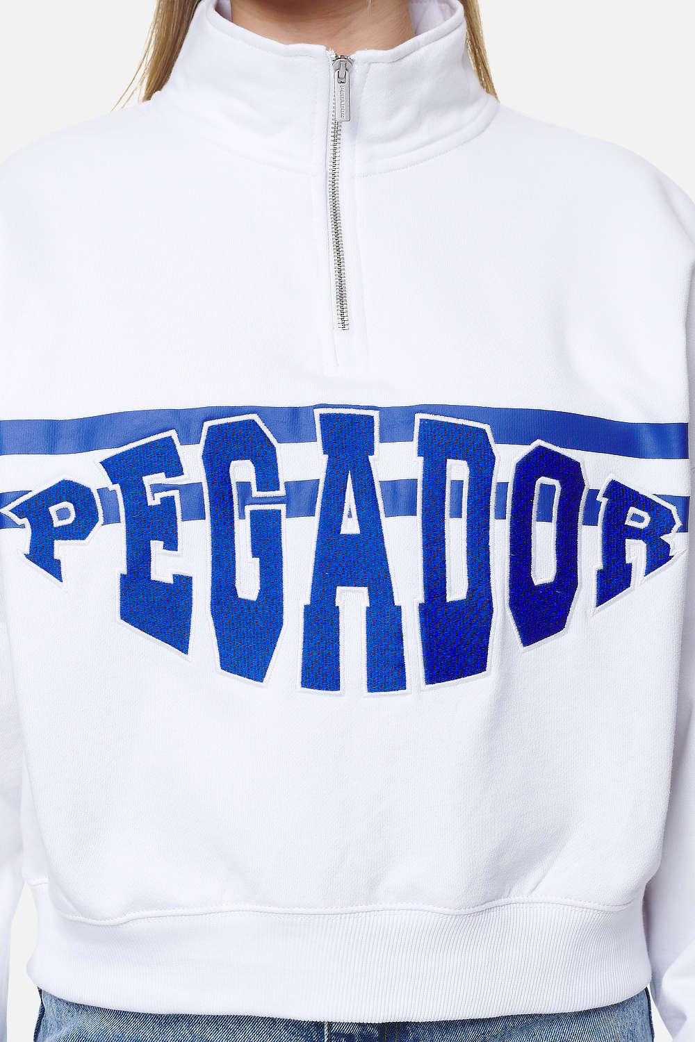 Pegador Sarina Oversized Halfzip Sweater White Detailshot aus der Never Too Late Kollektion für DaHerren