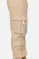 Pegador Tanami Wide Cargo Pants Washed Safari Sand Detailshot aus der Never Too Late Kollektion für DaHerren