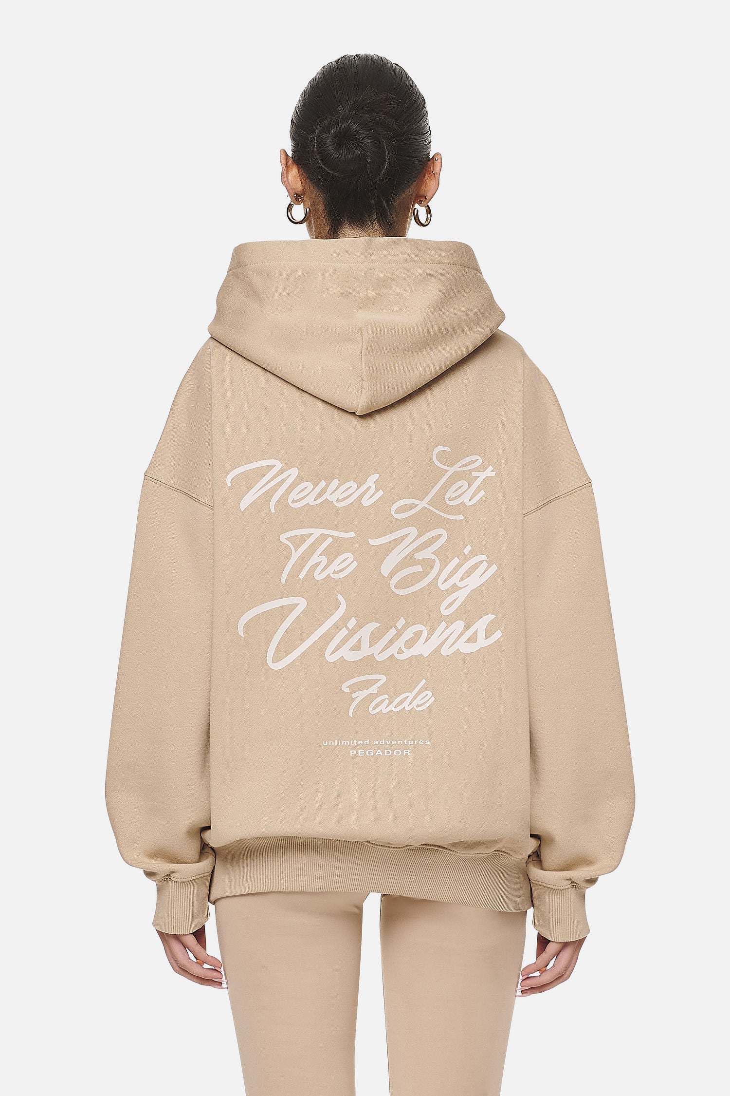 Pegador Berri Oversized Hoodie Washed Safari Sand Hauptansicht aus der Never Too Late Kollektion für DaHerren