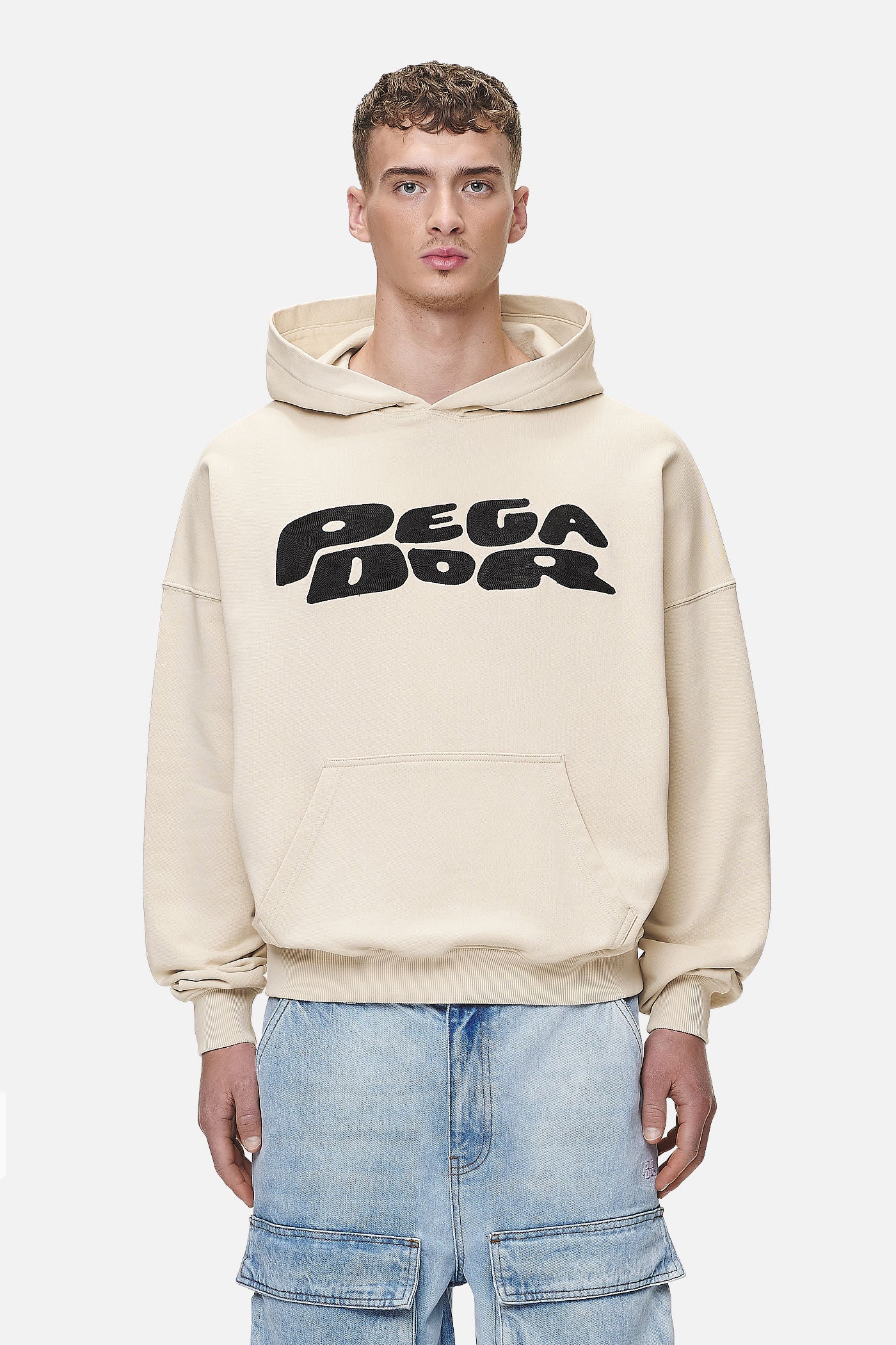 Pegador Drew Terry Boxy Hoodie Washed Desert Sand Hauptansicht aus der Never Too Late Kollektion für Herren