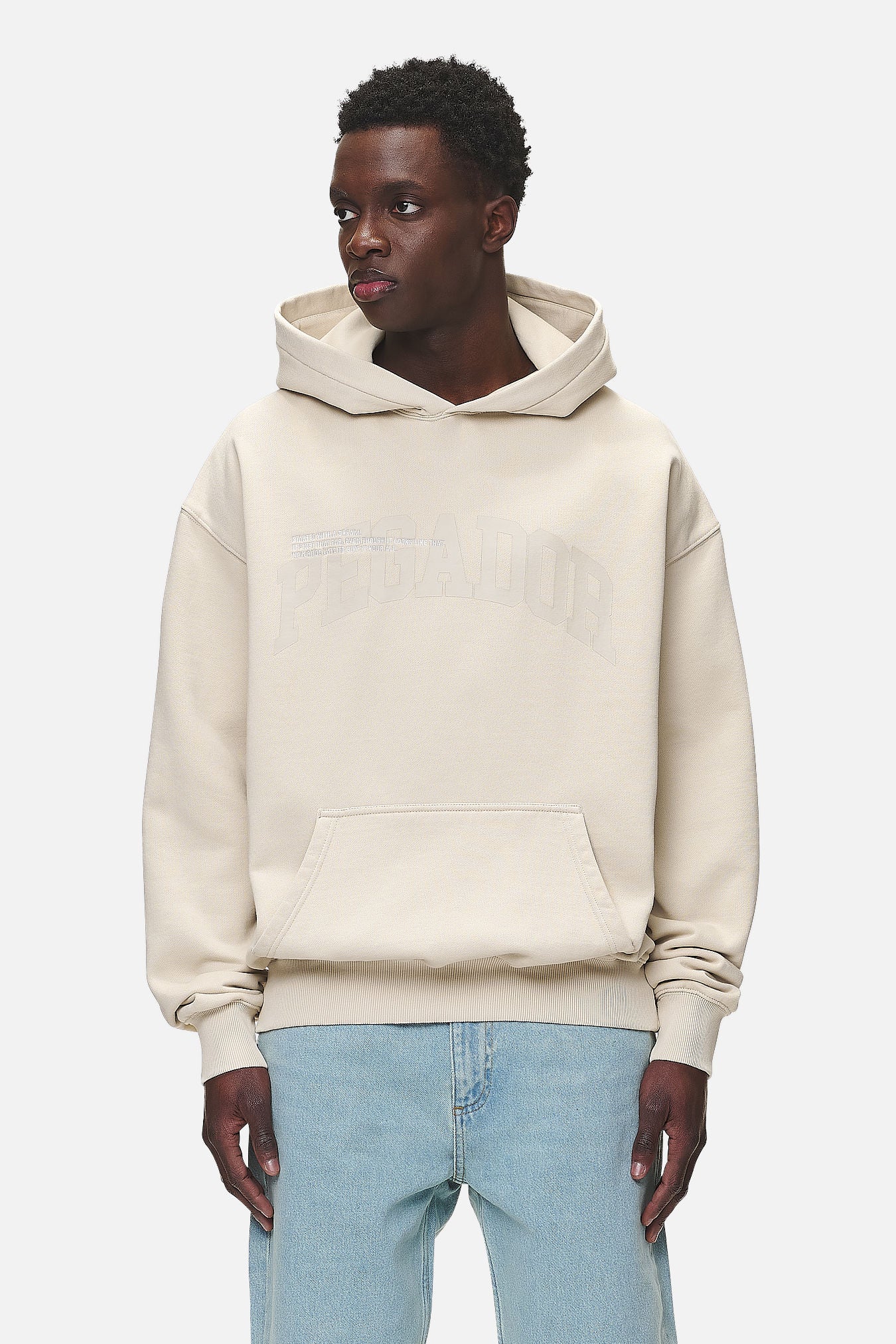 Pegador Gilford Oversized Hoodie Washed Desert Sand Hauptansicht aus der Never Too Late Kollektion für Herren