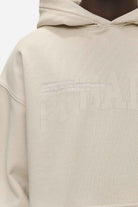 Pegador Gilford Oversized Hoodie Washed Desert Sand Detailshot aus der Never Too Late Kollektion für Herren