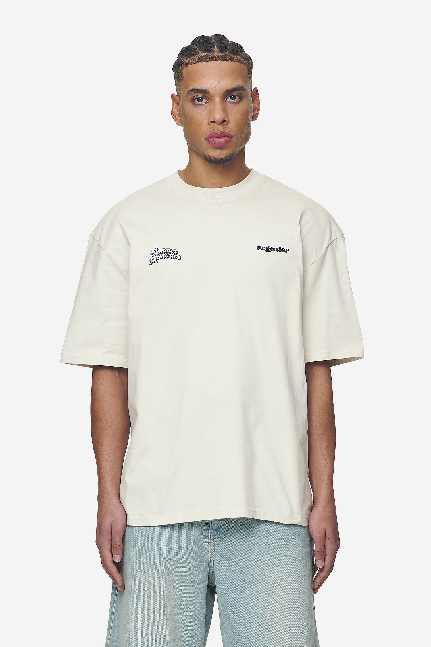 Pegador Farren Oversized Tee Washed Salty Cream Seitenansicht aus der Next Wave Kollektion für Herren