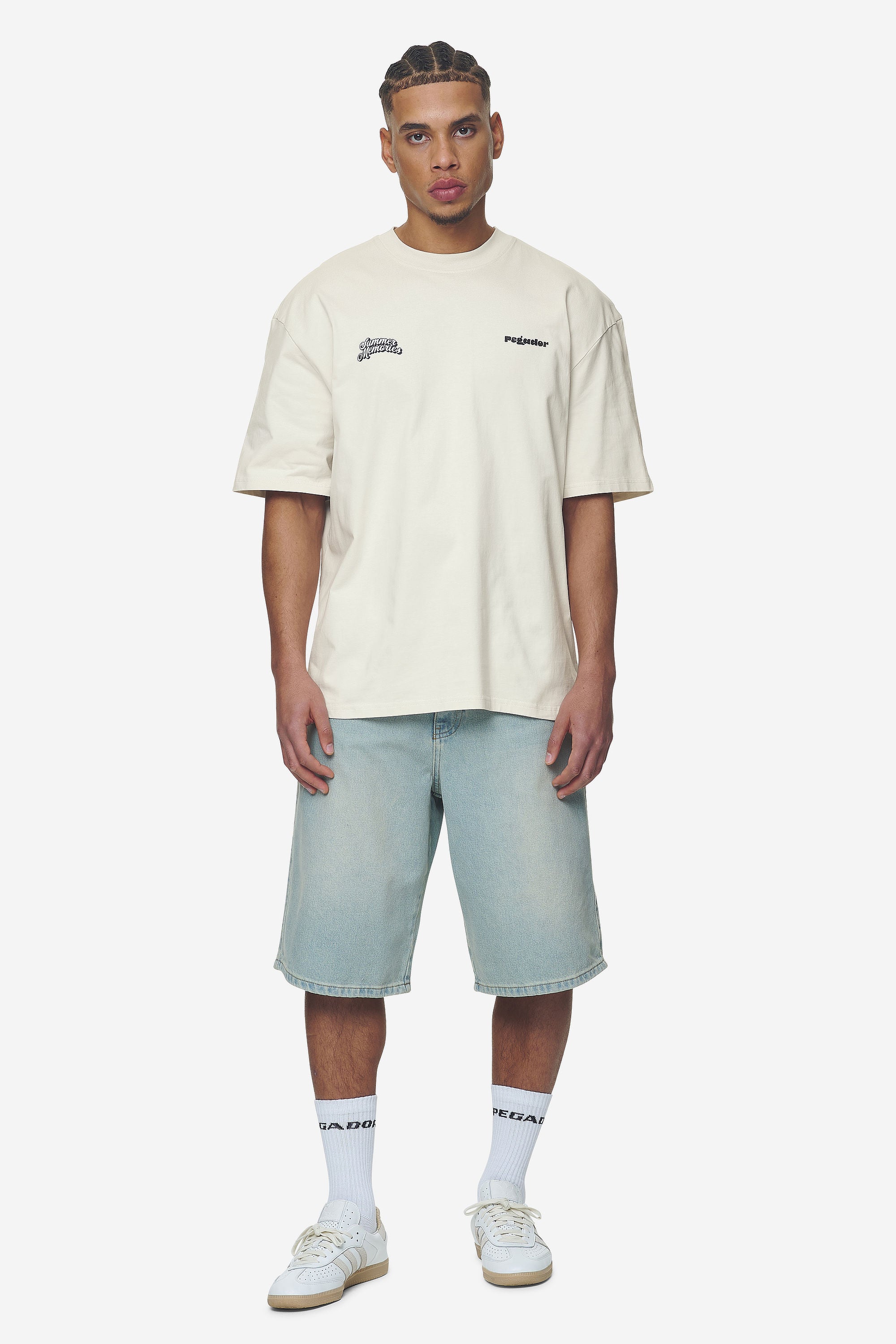 Pegador Farren Oversized Tee Washed Salty Cream Ganzkörper Bild aus der Next Wave Kollektion für Herren