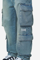 Pegador Romain Wide Denim Cargo Pants Washed Vintage Blue Detailshot aus der Next Wave Kollektion für Herren