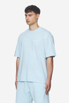 Pegador Logo Oversized Tee Washed Baby Blue White Gum Seitenansicht aus der Next Wave Kollektion für Herren