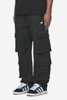 Pegador Preto Wide Cargo Pants Dyed Black Hauptansicht aus der Next Wave Kollektion für Herren