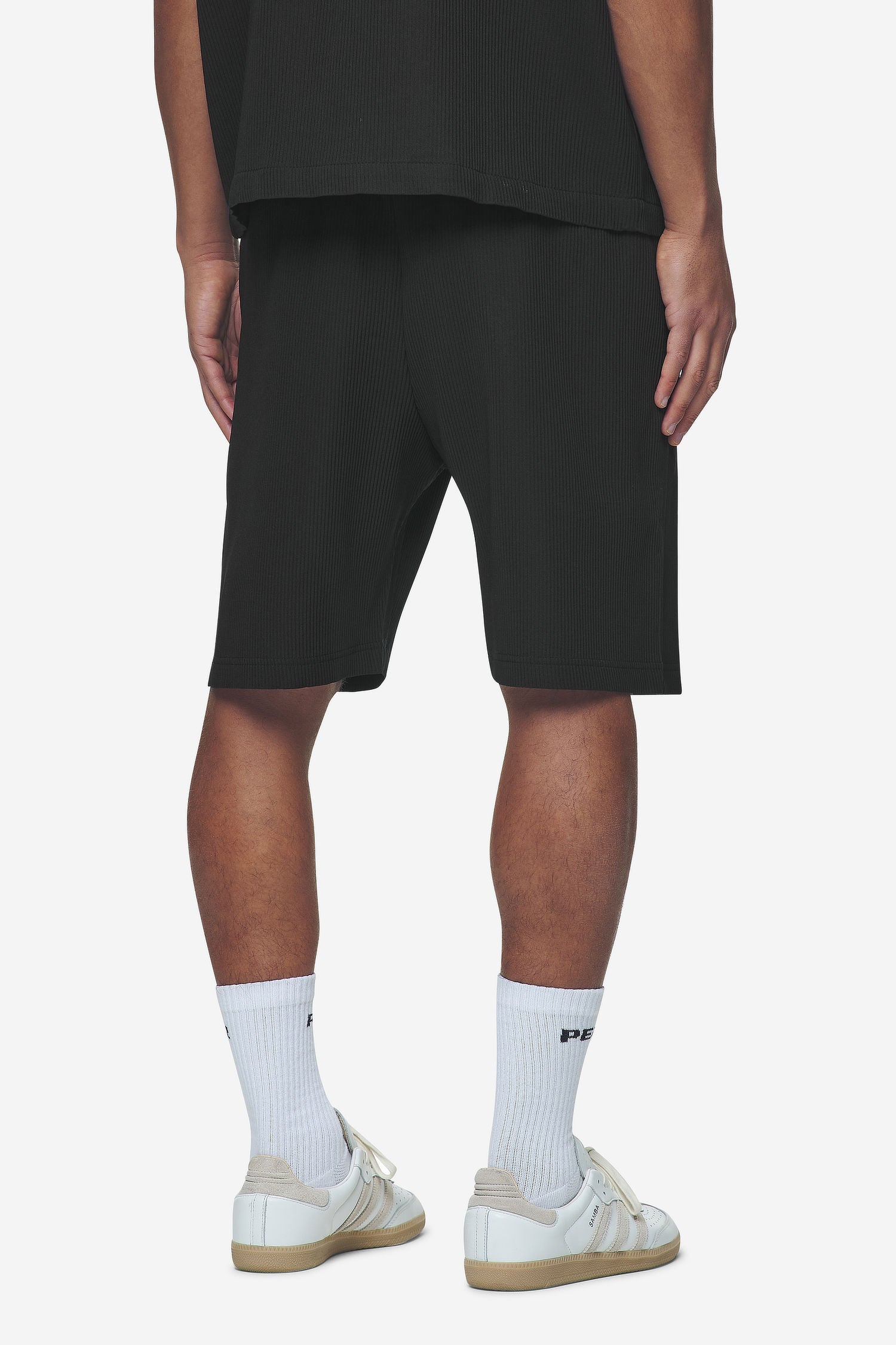 Pegador Troy Plissee Shorts Black Gegenansicht aus der Next Wave Kollektion für Herren