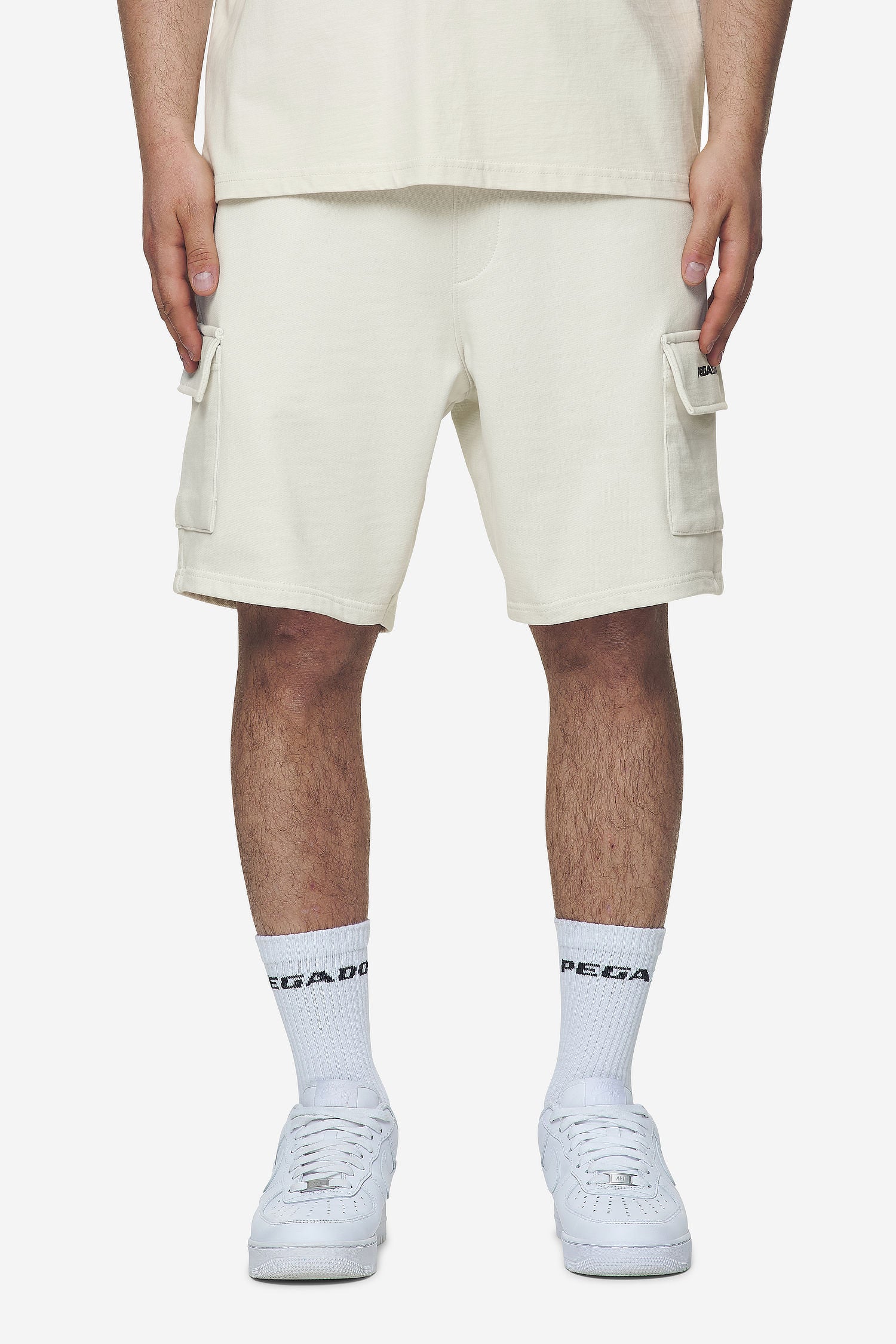 Pegador Otega Terry Cargo Shorts Washed Salty Cream Seitenansicht aus der Next Wave Kollektion für Herren