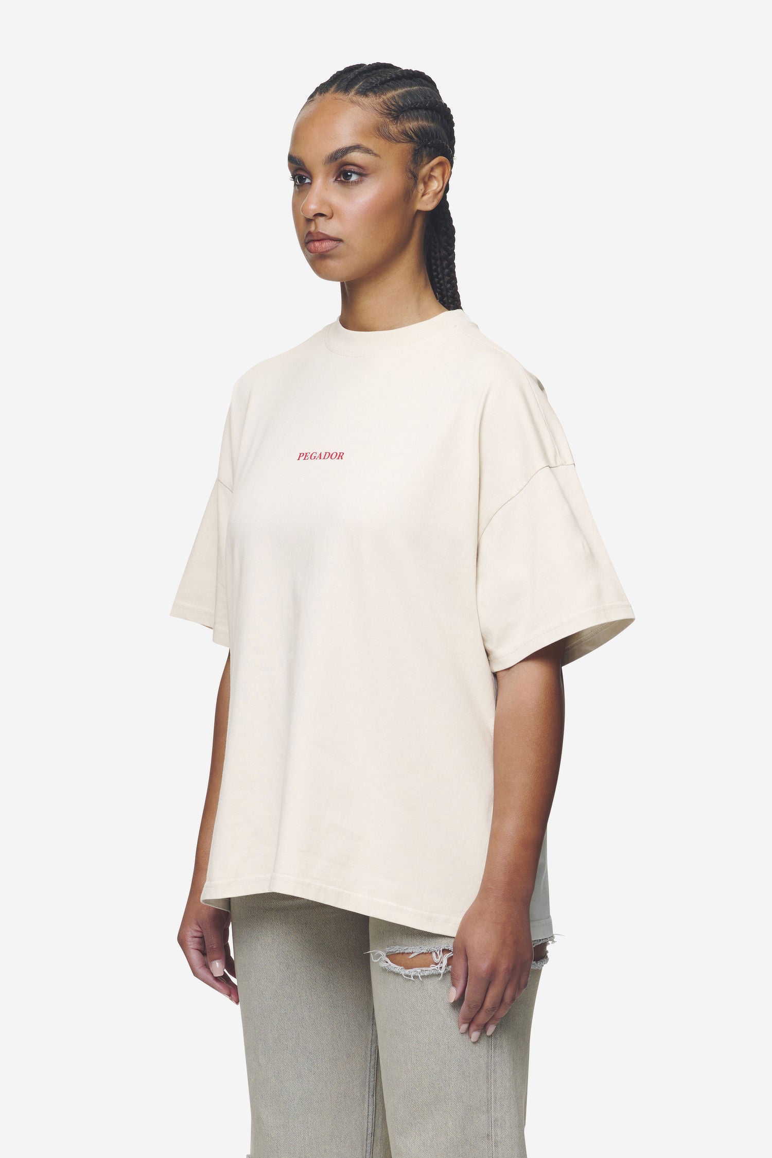 Pegador Reyna Heavy Oversized Tee Washed Coast Sand Detailshot aus der Next Wave Kollektion für DaHerren