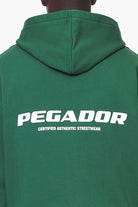Pegador Colne Logo Oversized Sweat Jacket Vintage Washed British Green Gum Detailshot aus der Built to Last Kollektion für Herren