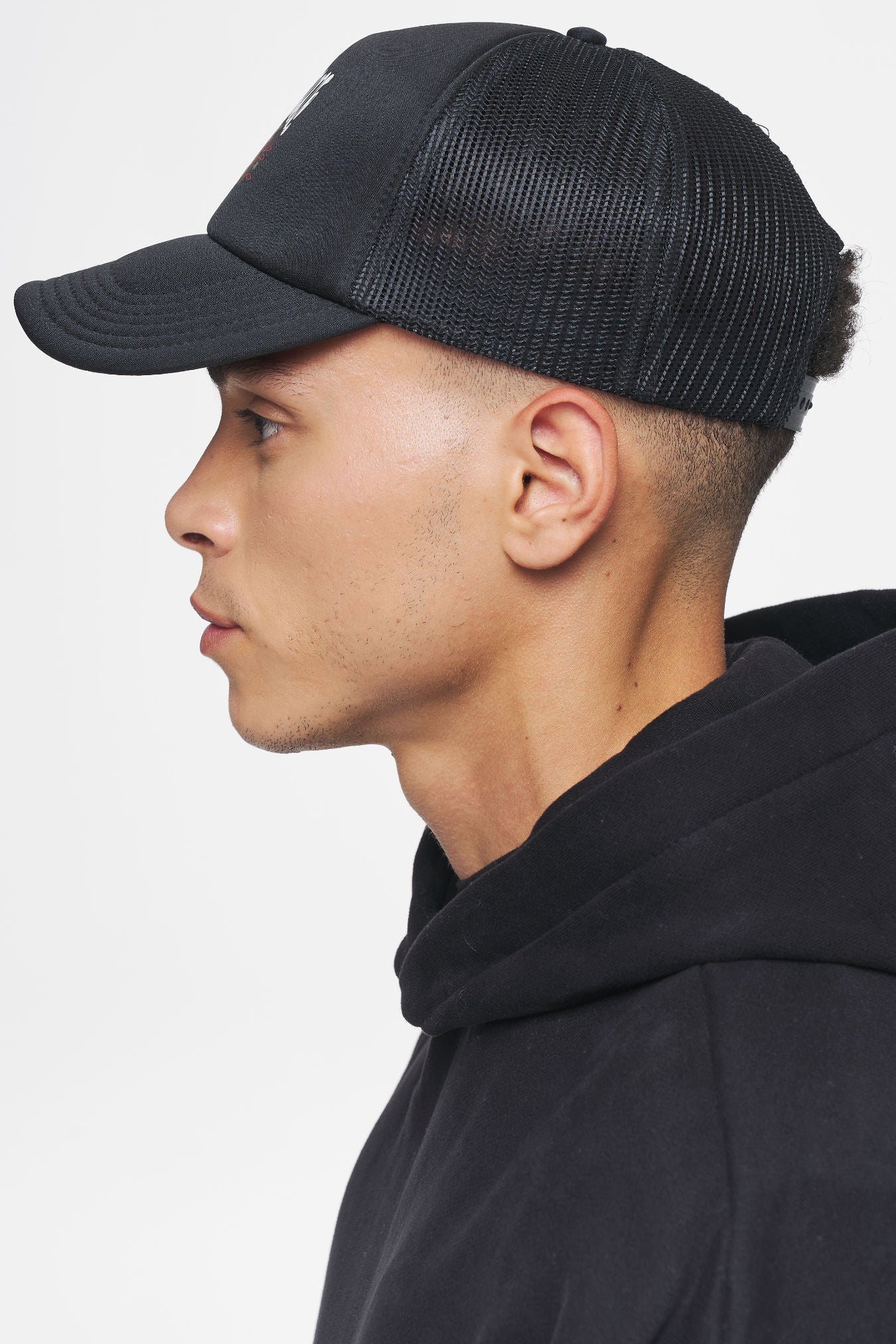 Pegador Balston Trucker Cap Black Ganzkörper Bild aus der Ahead of Time Kollektion für Herren