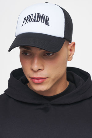 Pegador Cali Trucker Cap White Black Hauptansicht aus der Ahead of Time Kollektion für Herren