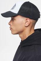 Pegador Laholm Trucker Cap White Black Ganzkörper Bild aus der Ahead of Time Kollektion für Herren