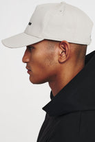 Pegador Reo Destroyed Cap Sand Ganzkörper Bild aus der Cold Hearted Kollektion für Herren