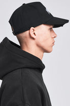 Pegador Cali LWC Destroyed Cap Black White Seitenansicht aus der Life We Chose Kollektion für Herren