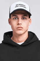 Pegador No Regrets Trucker Cap White Black Gegenansicht aus der Life We Chose Kollektion für Herren