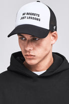 Pegador No Regrets Trucker Cap White Black Hauptansicht aus der Life We Chose Kollektion für Herren