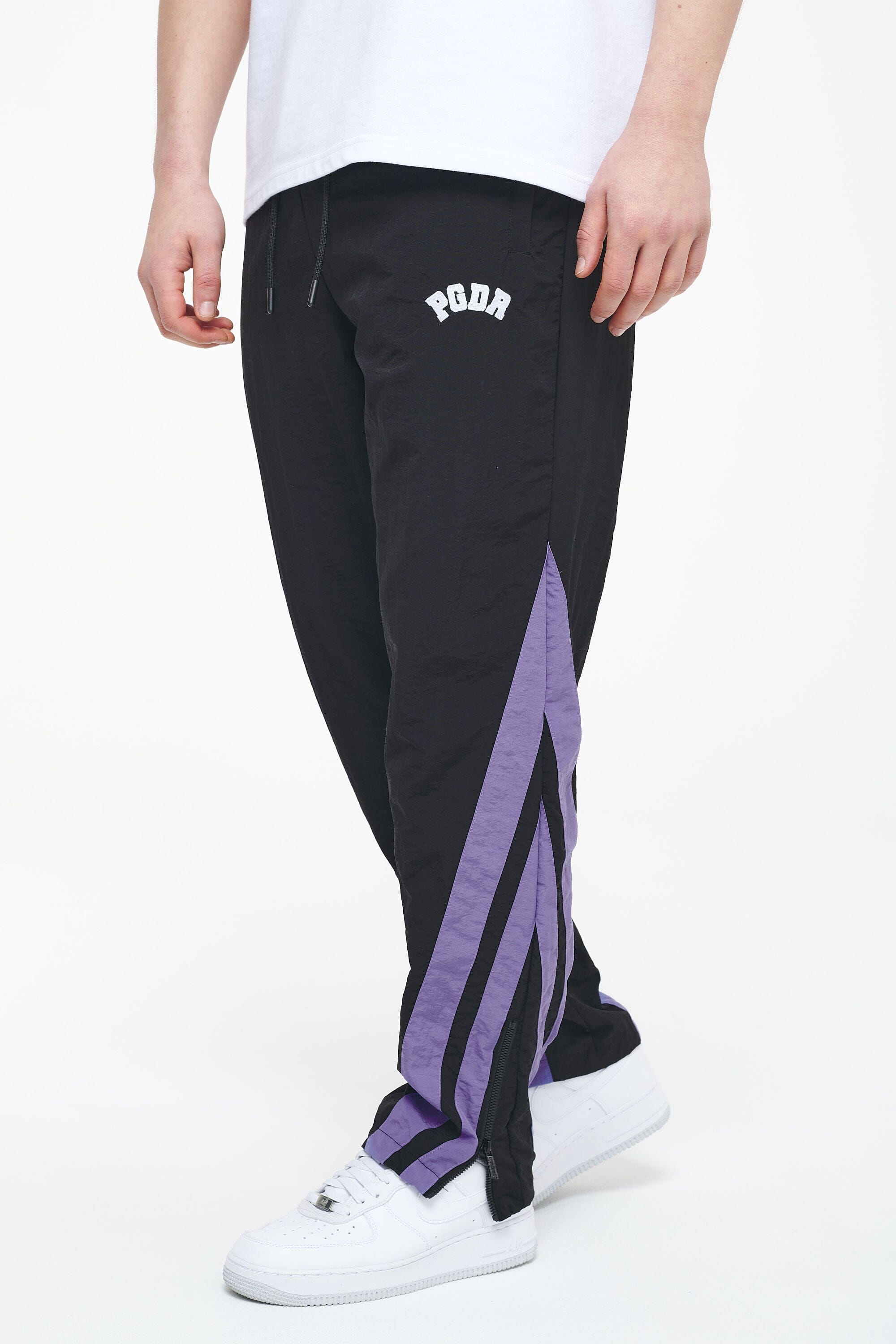 Pegador Ascot Track Pants Black Magic Violet Gegenansicht aus der Trust The Process Kollektion für Herren