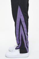 Pegador Ascot Track Pants Black Magic Violet Detailshot aus der Trust The Process Kollektion für Herren