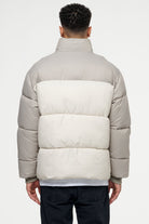 Pegador Marrero Patchwork Puffer Jacket Cream Earth Detailshot aus der PEGADOR® Outerwear 22 Kollektion für Herren